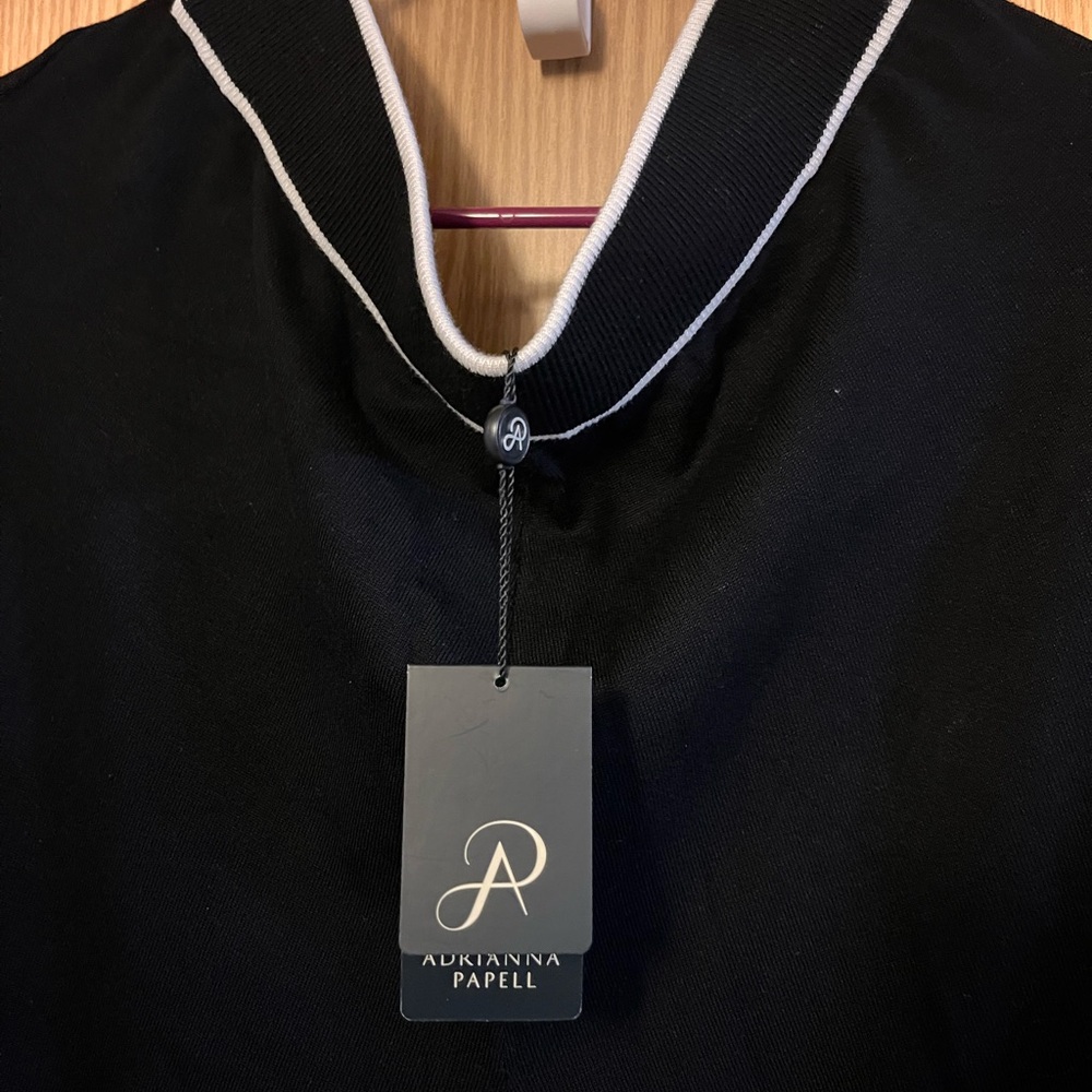 Adrianna Papell Black Top with Contrast White Trim - Picture 2 of 3